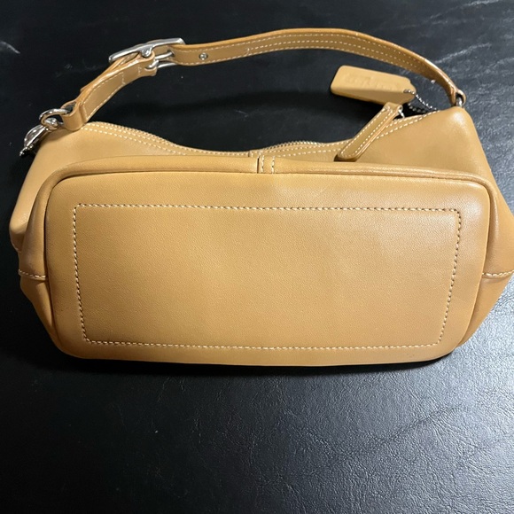 Authentic Vintage Coach Tan Leather Mini Handbag - Picture 4 of 7
